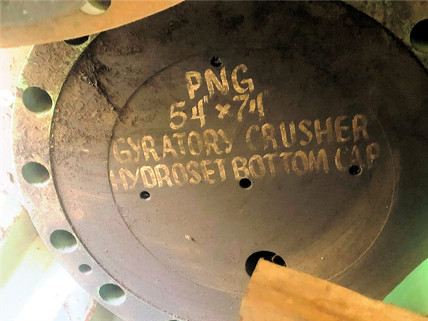 Allis Chalmers-kobe Steel 54" X 74" Superior Gyratory Crusher)